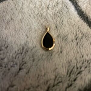 Elegant 14k gold and Black Onyx Teardrop Pendant
